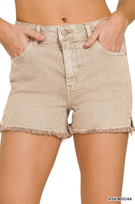 ALDA ACID WASHED FRAYED CUTOFF HEM SHORTS
