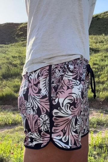 CHECKED IN TOOLED SHORTS