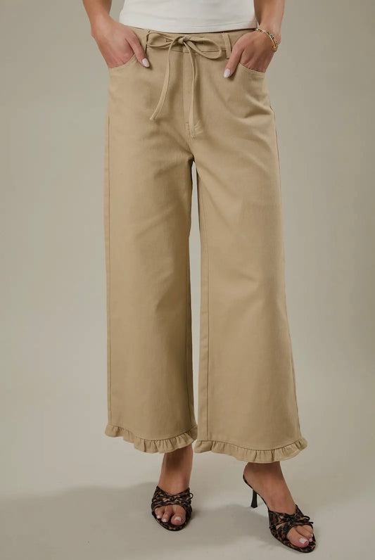 Mid Rise Ruffled Hem Stretch